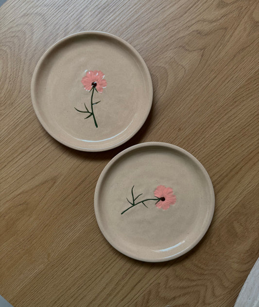 Beige gebaksbordje met bloem